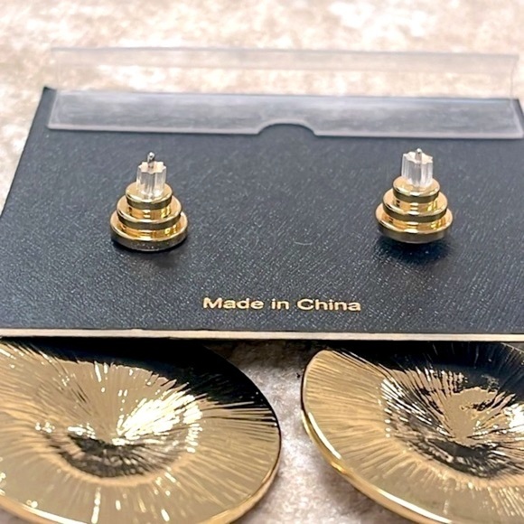 Brand New House of Harlow 1960 Lion Head Gold Tone Black Statement Drop Earring - Picture 13 of 14